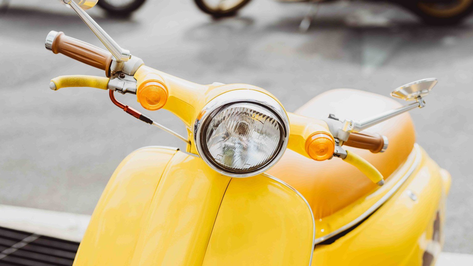 Gul veteranmoped